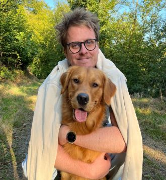 Dr Michael Hart-Davis